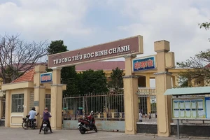 Bài thơ xúc động về cô giáo bị bắt quỳ gối