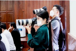 Nhà báo tự ý ghi hình phiên tòa: Phạt đến 15 triệu đồng?