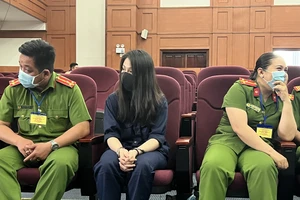 An ninh siết chặt phiên phúc thẩm vụ bạo hành bé gái 8 tuổi