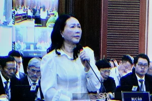 Hình ảnh bị cáo Trương Mỹ Lan tại toà trong vụ Vạn Thịnh Phát