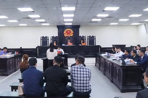 Sau 2 lần hội ý, hoãn phiên tòa xử cựu Chủ tịch Vimedimex 