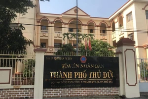 Bộ Chính trị, Ban Bí thư yêu cầu nghiên cứu, tham mưu bỏ tòa án, viện kiểm sát cấp huyện