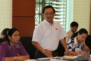 ĐBQH: 'TQ mang vũ khí hạng nặng ra các đảo ngầm là đi xâm chiếm'