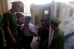 Lại hoãn phiên tòa bắn chết người ở Trạm CSGT Suối Tre, vì sao?