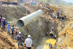 Thêm 7 bị can trong vụ vỡ đường ống nước sông Đà bị khởi tố