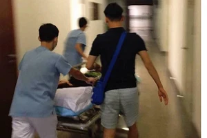 Cựu người mẫu – ca sĩ Quế Vân nhập viện nghi do tự tử