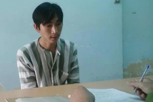 Trấn lột hàng trăm tài xế xe tải bằng kim tiêm