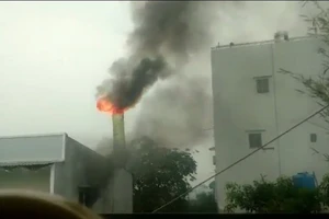 Bình Tân: Người dân kịp dập một đám cháy nhà