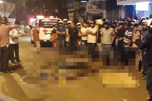 Nạn nhân tử vong, xe máy vỡ nát sau cú tông của xe tải