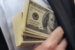 1 phó phòng tài nguyên bị tố nhận tiền ‘bảo kê’ 