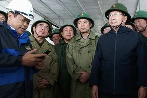 Phó Thủ tướng đến Bạc Liêu thị sát chống bão