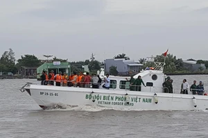 Phó Thủ tướng thị sát ứng phó bão tại Cà Mau