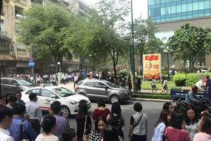 Cháy trung tâm thương mại ở quận 1