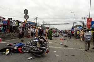 Tài xế container tông hàng chục xe máy dương tính với ma túy