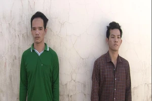 Hai kẻ trộm làm rơi chiếc cặp chứa 217 triệu đồng