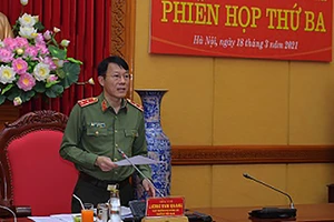 Thứ trưởng Lương Tam Quang phát biểu tại phiên họp. Ảnh: BCA