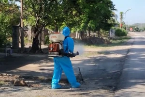 Quảng Ngãi có 21 ca COVID-19 trong cộng đồng, ngưng xe khách vào Nam