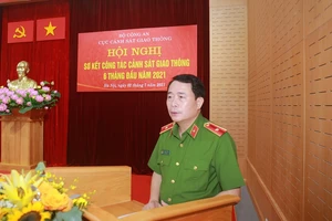 Khởi tố 54 người đua xe, đánh võng, gây rối