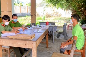 Thanh niên bị phạt 7,5 triệu đồng vì lén đưa thức ăn vào khu cách ly