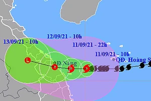 Bão cách bờ 180km, đảo Lý Sơn đã có gió giật cấp 10