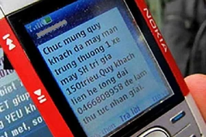 Bắt 3 người lắp đặt trạm phát sóng trái phép để phát tán tin nhắn rác