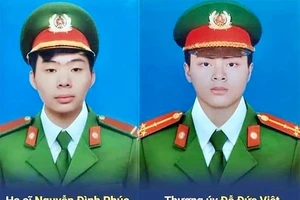 Truy tặng danh hiệu 'Tuổi trẻ dũng cảm' cho 2 chiến sỹ hy sinh khi chữa cháy