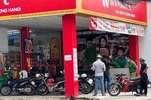 Kẻ dùng súng cướp cửa hàng tiện lợi ở quận 12 bị bắt sau 15 giờ gây án