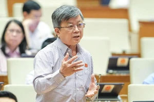 Tranh luận chính sách