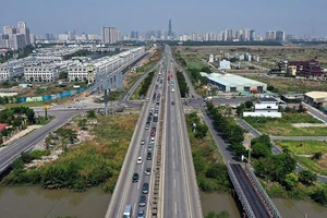 Phát triển đô thị vệ tinh, giải nén, giảm tải cho Đông Nam Bộ