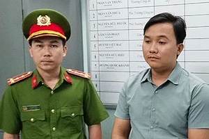 Bắt nhân viên tiếp thị lừa đảo hơn 3 tỉ đồng