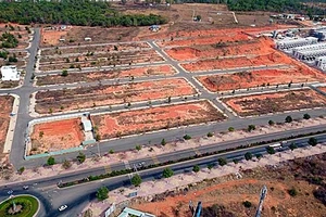 Tạm dừng giao dịch tài sản, bất động sản đứng tên 7 người ở Bình Thuận 