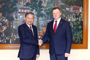 Bộ Công an Việt Nam và Bộ Tình trạng khẩn cấp Belarus ký Thỏa thuận hợp tác