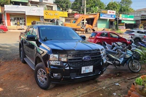 Bị lập biên bản vì sửa, che biển số ô tô khi chạy trên đường