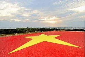 Yêu cầu Google hiển thị đầy đủ hình ảnh Quốc kỳ Việt Nam ở đảo Trường Sa