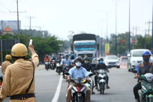 CSGT TP.HCM hướng dẫn di chuyển qua các điểm nguy cơ ùn tắc cao dịp lễ 2-9