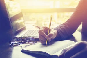 Vui buồn chuyện viết về chính sách