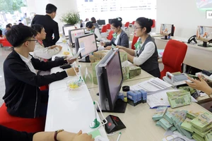 Gỡ nút thắt vay ngân hàng này trả ngân hàng khác