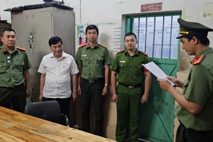 Khởi tố ông Nguyễn Công Khế 