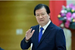 Nguyên phó thủ tướng Trịnh Đình Dũng bị Bộ Chính trị khiển trách