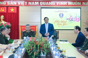 Thủ tướng: CSGT cần chuyển từ kiểm soát sang hướng dẫn, giúp đỡ người tham gia giao thông…