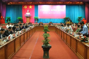 Chủ tịch Quốc hội: Sẽ tạo cơ chế, chính sách và nguồn lực để Bình Định phát triển 