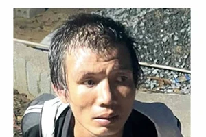 Không tiền, bị đuổi xuống xe khách thì trộm 3 xe máy để đi tiếp