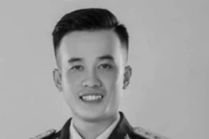 Truy tặng Huân chương bảo vệ tổ quốc hạng ba cho Đại uý hy sinh khi làm nhiệm vụ trong bão số 3