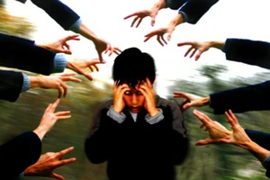 Nghi can tâm thần sát hại em dâu, gây thương tích cho mẹ và em trai