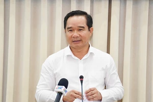 Chủ tịch TP.HCM: Không bi quan, không lạc quan với chính sách thuế đối ứng của Mỹ