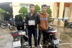 Trộm 2 xe SH đang trên đường tẩu thoát thì gặp công an