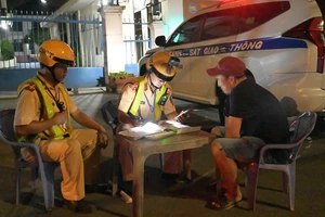 TP.HCM: Tìm chỗ đi vệ sinh, tài xế ô tô chạy vượt quá 36km/h tốc độ tối đa cho phép