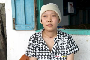 Nữ sinh mắc bệnh hiểm nghèo bị lừa hết tiền chữa bệnh