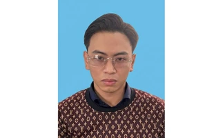 Bắt tạm giam 'tổng tài' chỉ tay trong quán cà phê Nguyễn Văn Thiên