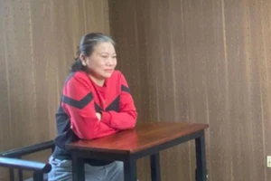 Một phụ nữ trong vụ đánh bạc 196 tỉ đồng ở Hưng Yên ra đầu thú